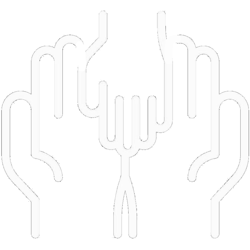 Drei Hände, davon zwei Erwachsene, ein Kind